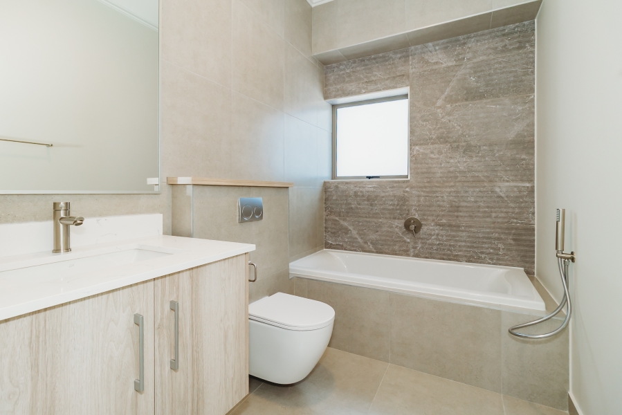 3 Bedroom Property for Sale in Kraaibosch Western Cape